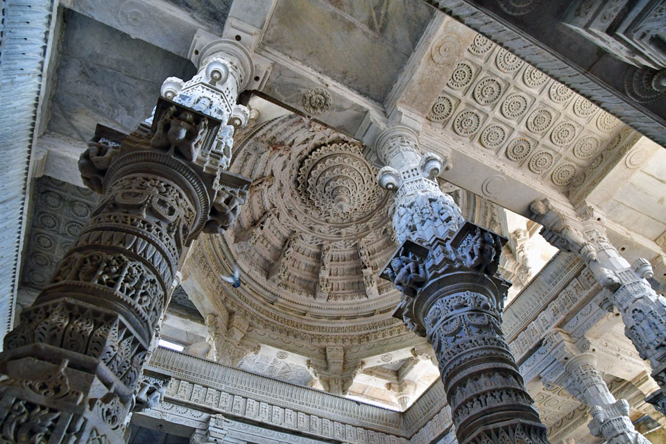 中西部インド事情：ラナクプール・ジャイナ教寺院 なのだ